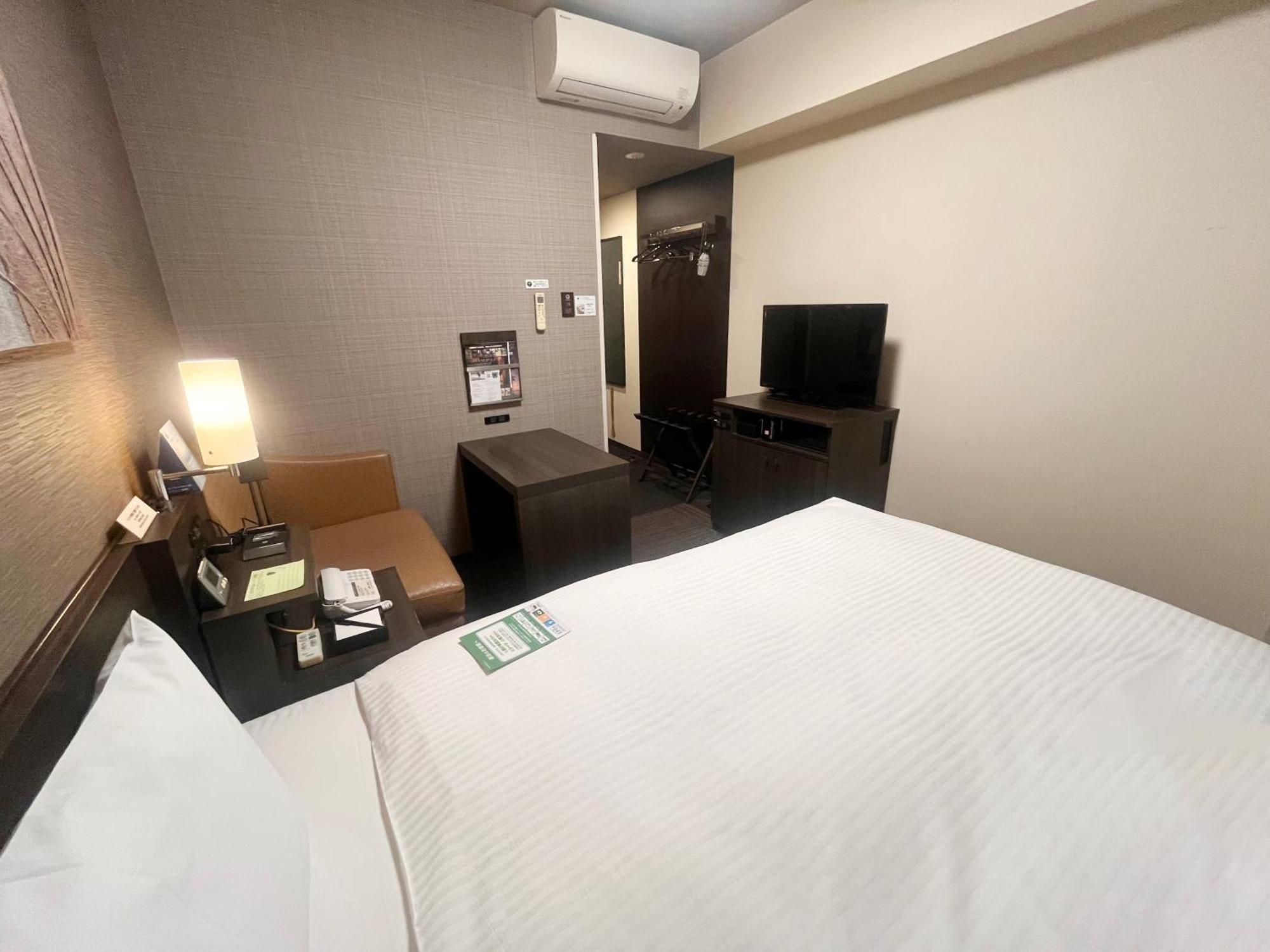 ​Hotel Route-Inn Ube​ Zewnętrze zdjęcie